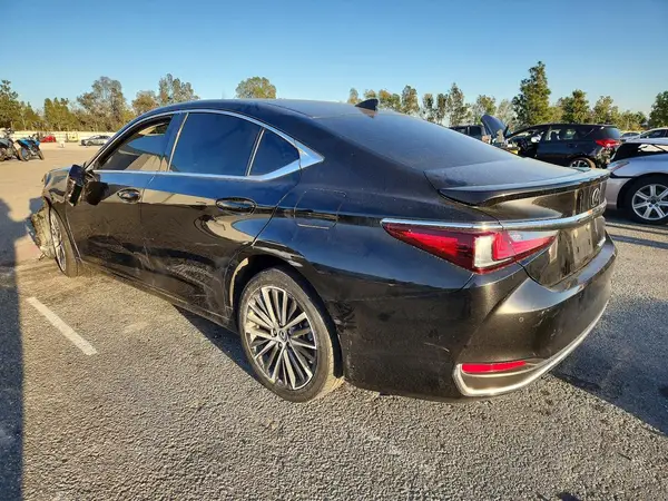 58ADA1C15RU038844 2024 LEXUS ES - Image 2