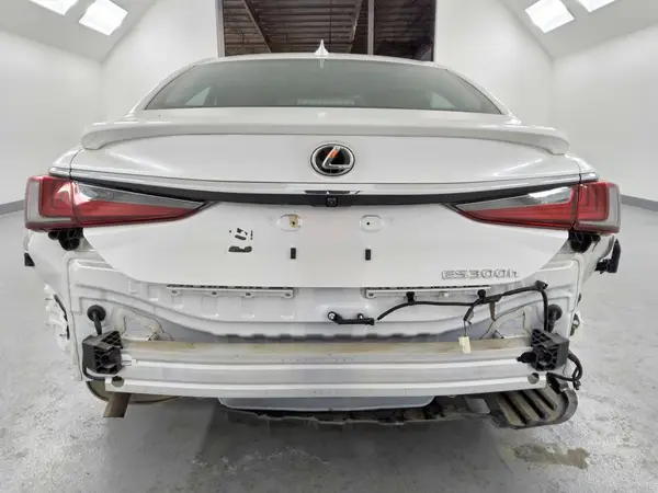 2024 LEXUS ES auction photo 6