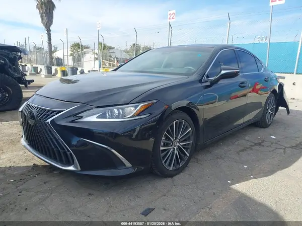 58ADA1C15RU040318 2024 LEXUS ES - Image 2