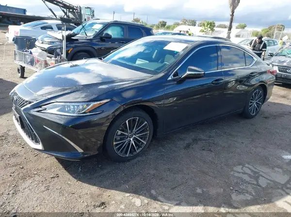 58ADA1C15RU041730 2024 LEXUS ES - Image 2
