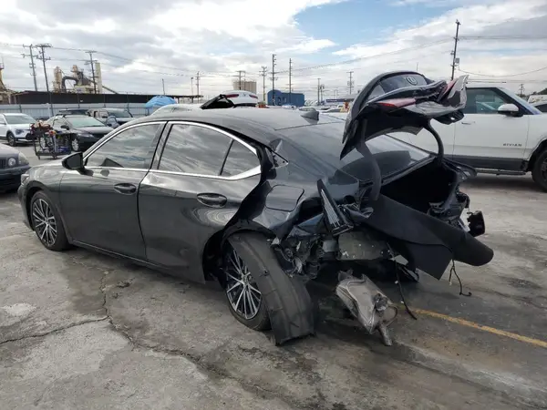 58ADA1C15RU045115 2024 LEXUS ES - Image 2