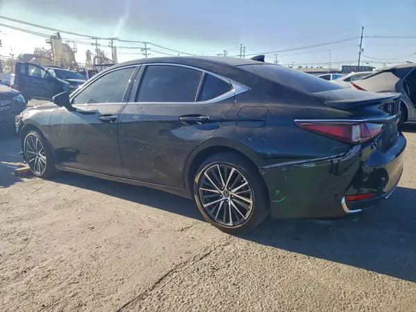 58ADA1C15RU047012 2024 LEXUS ES - Image 2