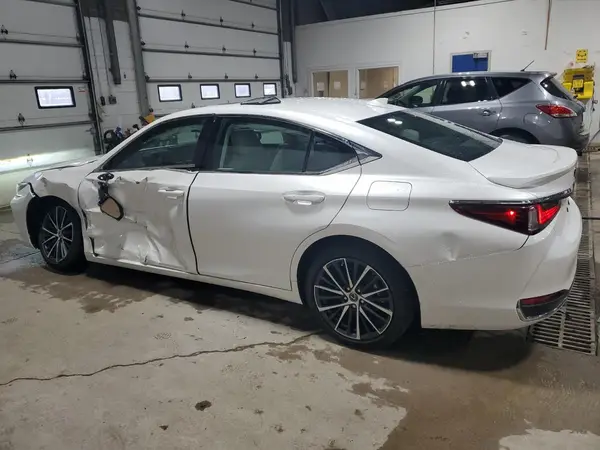 58ADA1C15RU047964 2024 LEXUS ES - Image 2