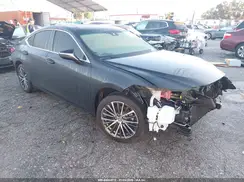 58ADA1C15SU055472 2025 LEXUS ES