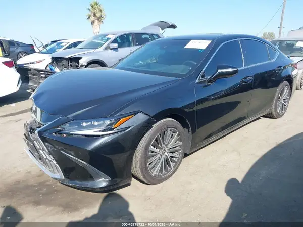 58ADA1C15SU059425 2025 LEXUS ES - Image 2