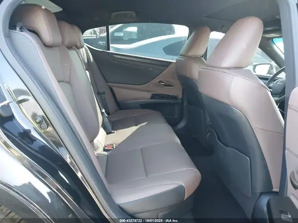 58ADA1C15SU059425 2025 LEXUS ES - Image 8