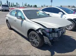 58ADA1C15SU060915 2025 LEXUS ES