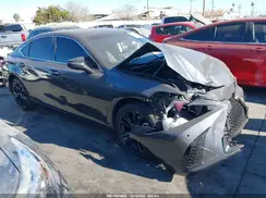 58ADA1C15SU067685 2025 LEXUS ES