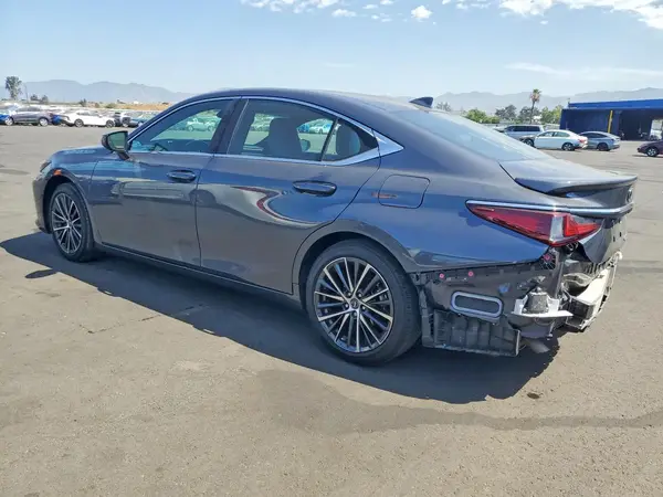 58ADA1C15SU068755 2025 LEXUS ES - Image 2