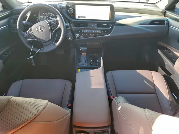 58ADA1C15SU068965 2025 LEXUS ES - Image 8