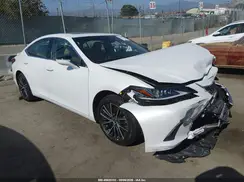 58ADA1C15SU074443 2025 LEXUS ES