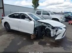 58ADA1C15SU077388 2025 LEXUS ES