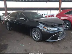 58ADA1C16MU003075 2021 LEXUS ES
