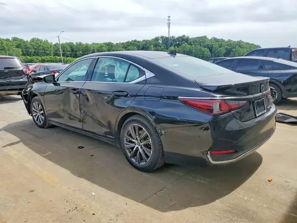 58ADA1C16MU003979 2021 LEXUS ES - Image 2