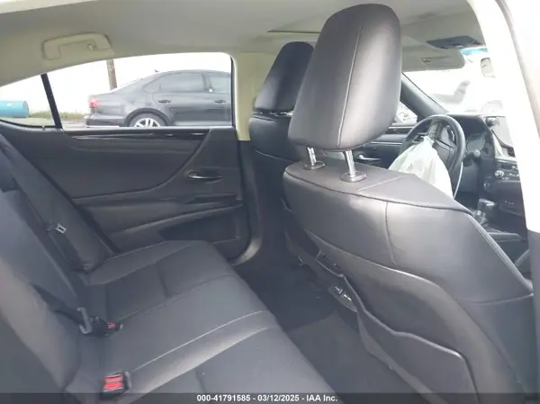 58ADA1C16MU006588 2021 LEXUS ES - Image 8
