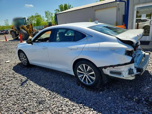 58ADA1C16MU007417 2021 LEXUS ES - Image 2