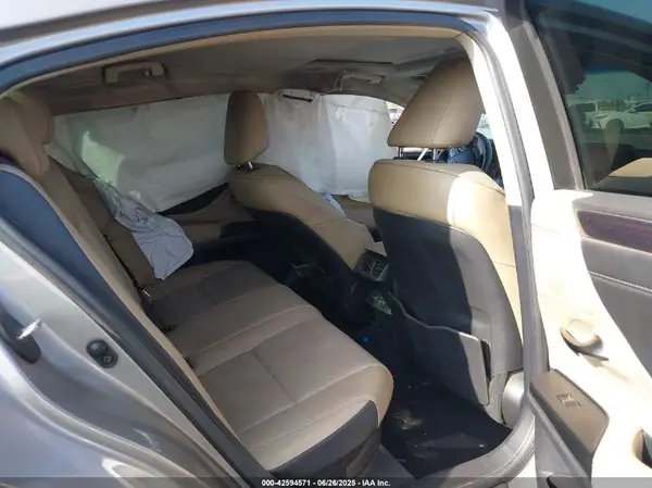 58ADA1C16MU007482 2021 LEXUS ES - Image 8