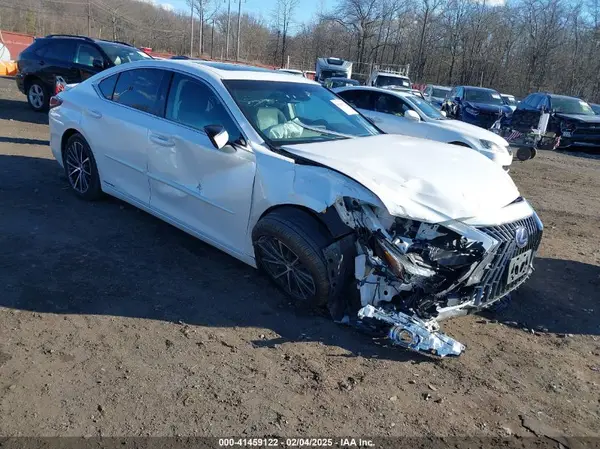 58ADA1C16NU016636 2022 LEXUS ES - Image 1