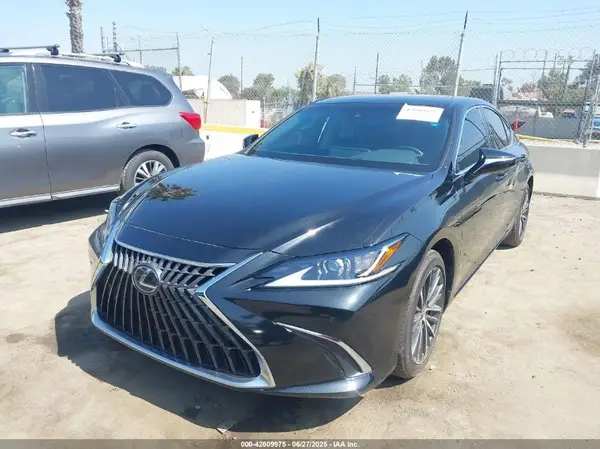 58ADA1C16PU034654 2023 LEXUS ES - Image 2