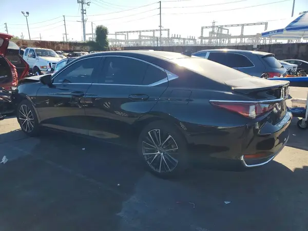 58ADA1C16RU041557 2024 LEXUS ES - Image 2
