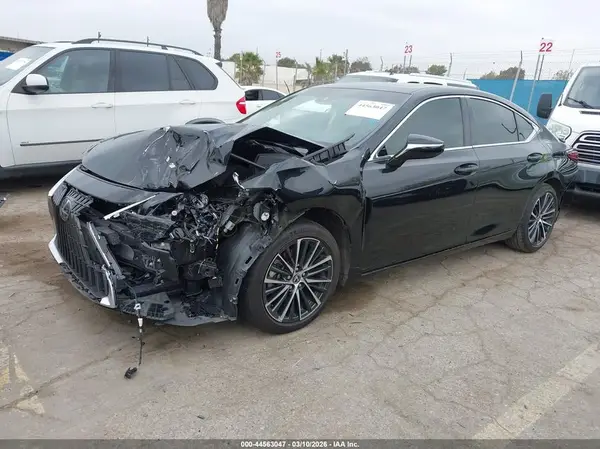 58ADA1C16RU041753 2024 LEXUS ES - Image 2