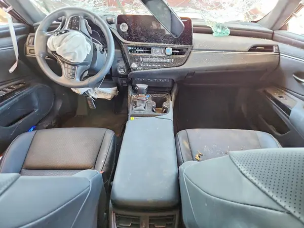 58ADA1C16RU042899 2024 LEXUS ES - Image 8