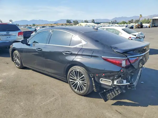 58ADA1C16RU044474 2024 LEXUS ES - Image 2