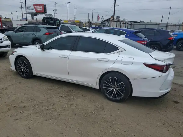 58ADA1C16RU048203 2024 LEXUS ES - Image 2