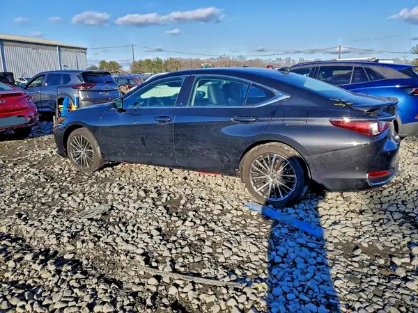 58ADA1C16RU048895 2024 LEXUS ES - Image 2