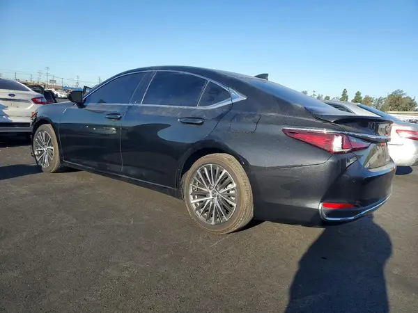 58ADA1C16RU052655 2024 LEXUS ES - Image 2