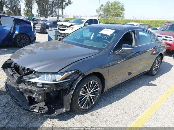 58ADA1C16SU058753 2025 LEXUS ES - Image 2
