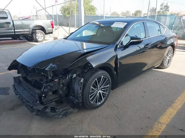 58ADA1C16SU059966 2025 LEXUS ES - Image 2
