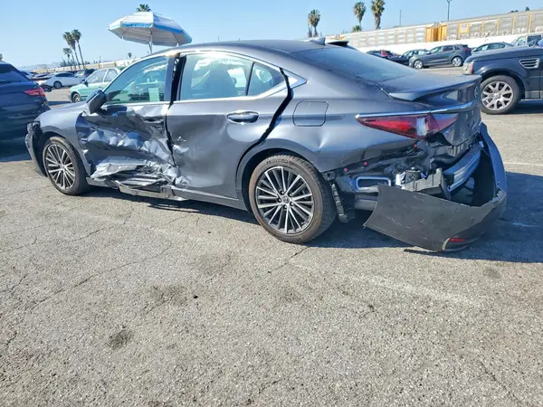 58ADA1C16SU064505 2025 LEXUS ES - Image 2