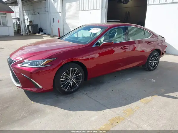58ADA1C16SU065346 2025 LEXUS ES - Image 2