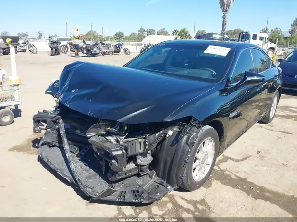58ADA1C16SU067601 2025 LEXUS ES - Image 2