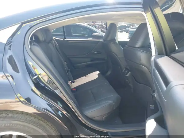 58ADA1C16SU067601 2025 LEXUS ES - Image 8