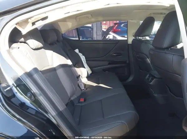 58ADA1C16SU070787 2025 LEXUS ES - Image 8