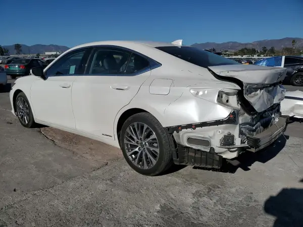 58ADA1C17MU001481 2021 LEXUS ES - Image 2