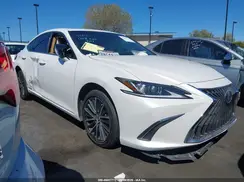 58ADA1C17NU015091 2022 LEXUS ES