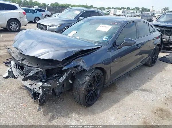 58ADA1C17PU027891 2023 LEXUS ES - Image 2