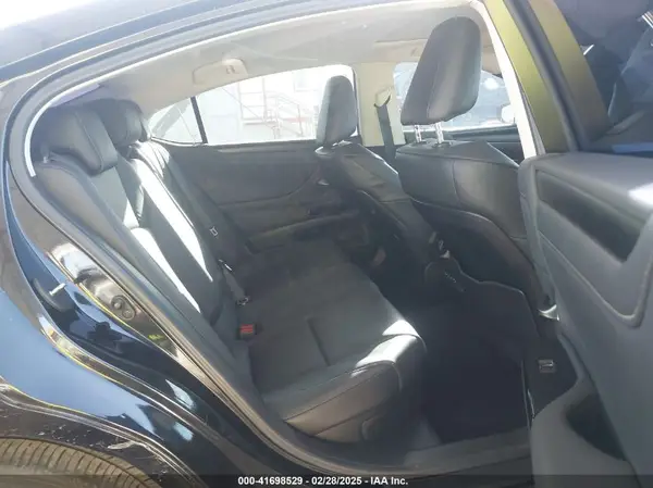 58ADA1C17PU030144 2023 LEXUS ES - Image 8
