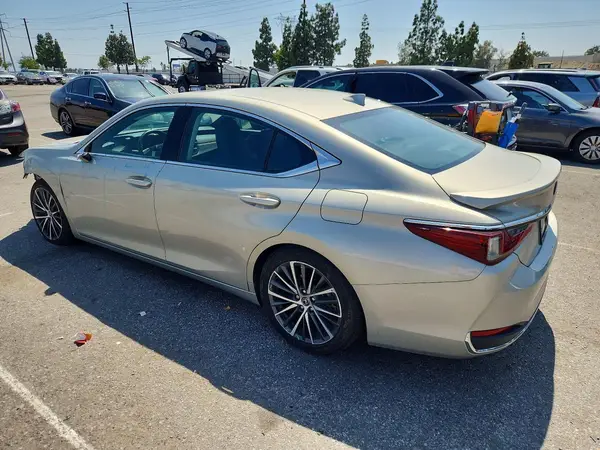 58ADA1C17PU030726 2023 LEXUS ES - Image 2