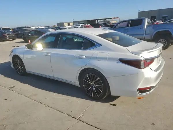 58ADA1C17PU032668 2023 LEXUS ES - Image 2