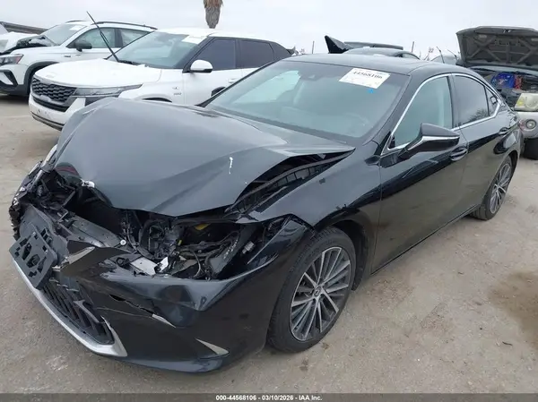 58ADA1C17PU036655 2023 LEXUS ES - Image 2