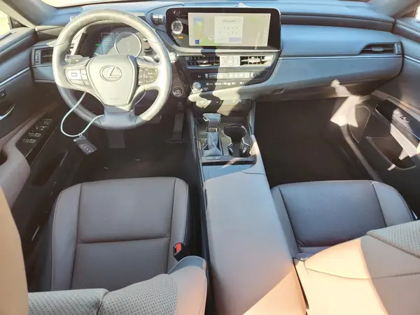 58ADA1C17RU039705 2024 LEXUS ES - Image 8