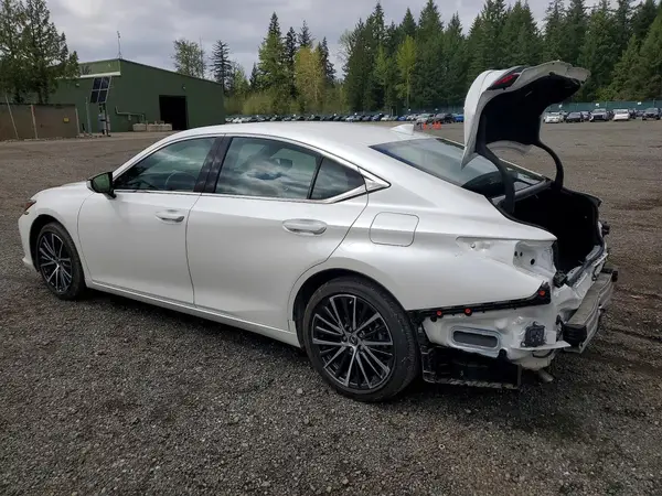 58ADA1C17RU040918 2024 LEXUS ES - Image 2