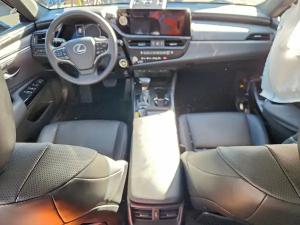 58ADA1C17RU043169 2024 LEXUS ES - Image 8