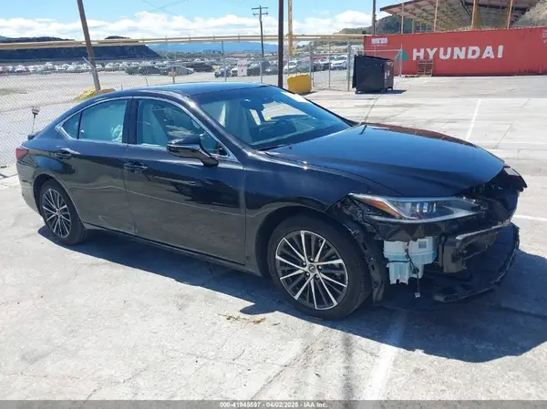 58ADA1C17RU043866 2024 LEXUS ES - Image 1