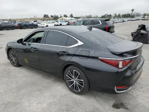 58ADA1C17RU044547 2024 LEXUS ES - Image 2
