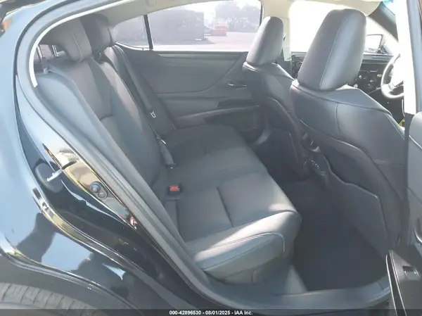 58ADA1C17RU050218 2024 LEXUS ES - Image 8